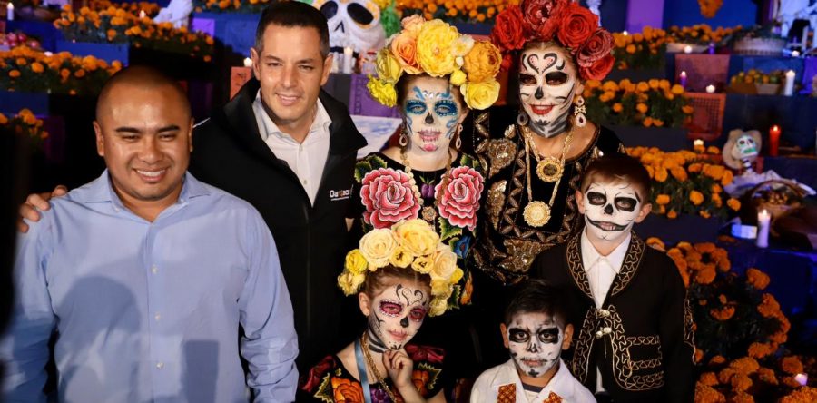 Con alegría, júbilo y tradición, familias oaxaqueñas recuerdan a sus seres queridos