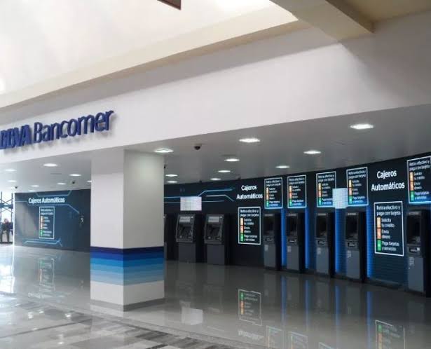Hoy no hay bancos, pero sí opciones para tus trámites