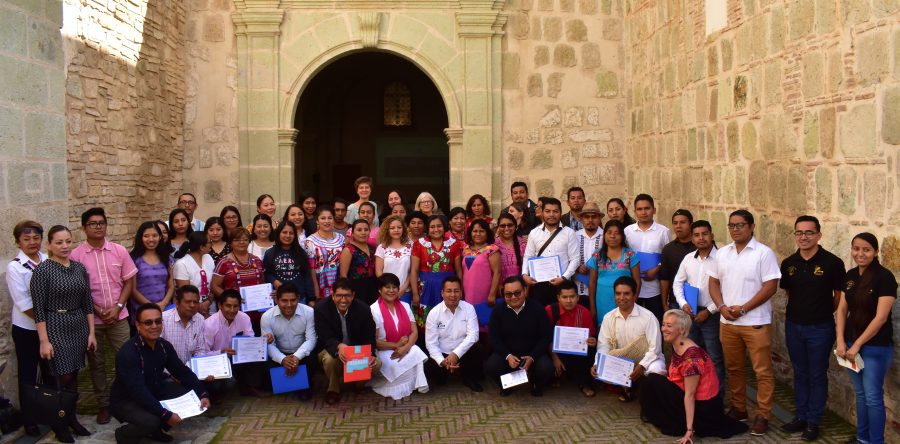 Egresan 47 especialistas en traducción e interpretación de lenguas indígenas