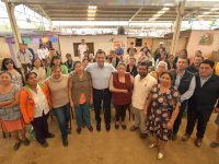 Inicia Oswaldo García obra de adoquinamiento en Mercado La Cascada