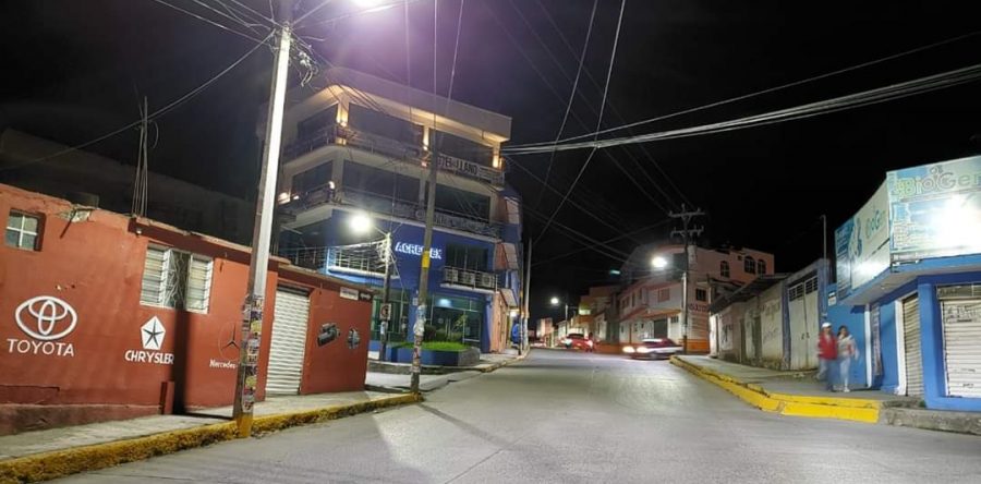 Ayuntamiento de Tlaxiaco cumple con la primera etapa del proyecto de alumbrado público.