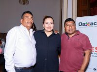 Sedesoh, Seculta y Mujeres de Oaxaca “Navegando en el Tiempo” entregan fondos recaudados a municipios de la Mixteca