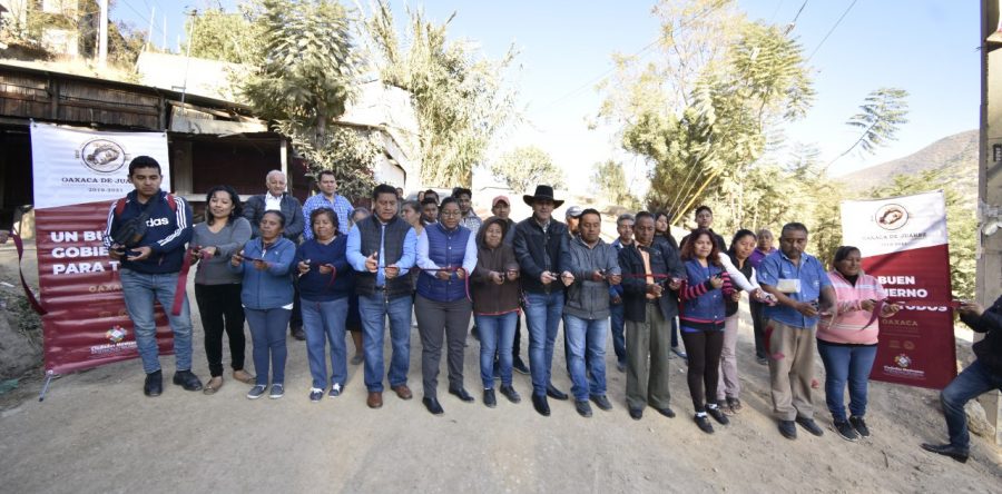 Entrega Ayuntamiento capitalino obra social en la colonia Heladio Ramírez