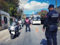 Incentiva el Ayuntamiento de Oaxaca de Juárez uso de casco entre motociclistas