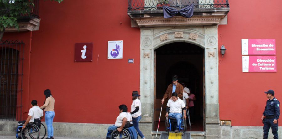 Alienta Ayuntamiento de Oaxaca atención incluyente a turistas con discapacidad
