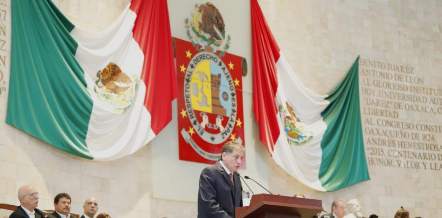 Gobierno y sindicato evitan endeudamiento: Espinosa: Alfredo Martínez de Aguilar