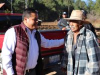 Edil de Tlaxiaco y su cabildo inauguraron obras en beneficio de capilla El Carrizal y Barrio San Pedro