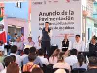 Anuncia Alejandro Murat proyecto de pavimentación en la colonia Antiguo Aeropuerto