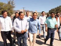 Presidente municipal participa en el acto de designación de beneficiarios del transporte público de Tlaxiaco