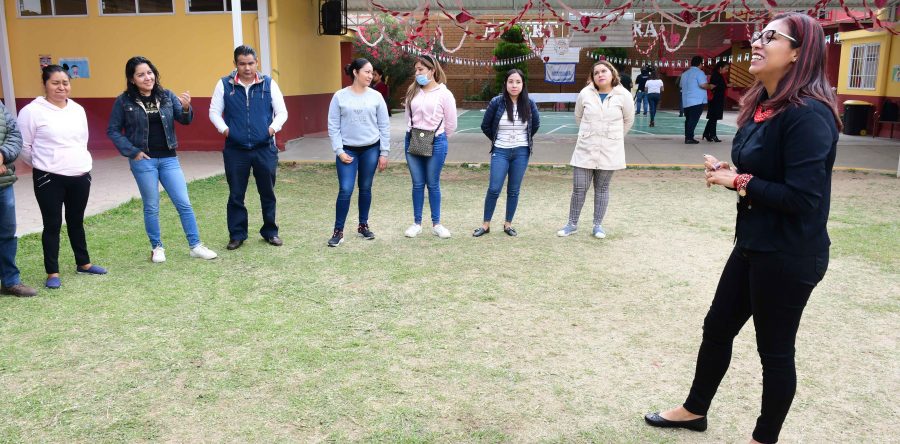 Imparte IEEPO talleres de educación emocional para fortalecer vínculos entre padres e hijos