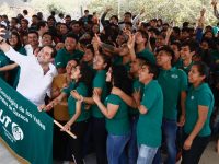 Motiva Raúl Bolaños a jóvenes de UTVCO a transformar y poner a Oaxaca en alto