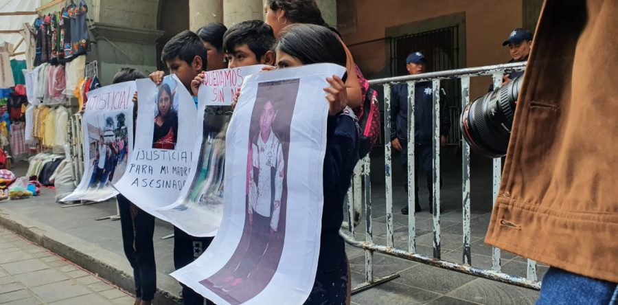 Utiliza Pedro Peralta a niños huérfanos de Yaitepec, para ganar protección del gobierno