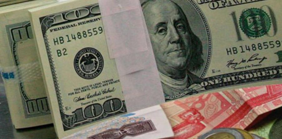 Dólar llega a 25 pesos en ventanillas bancarias