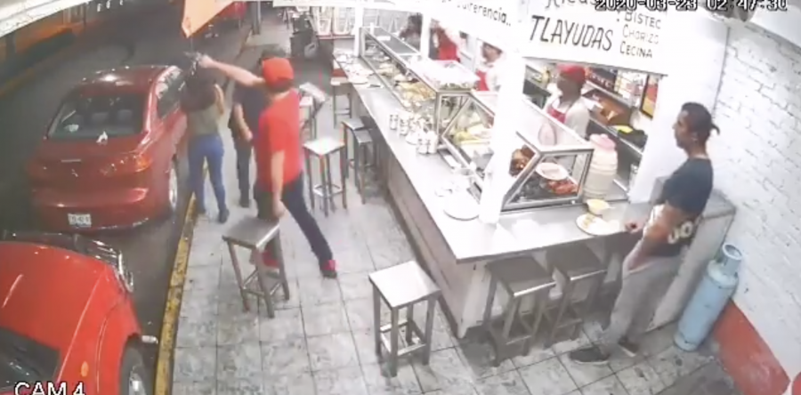 Agreden a balazos a presuntos ex jugadores de Alebrijes en taquería “Las Cazuelas”