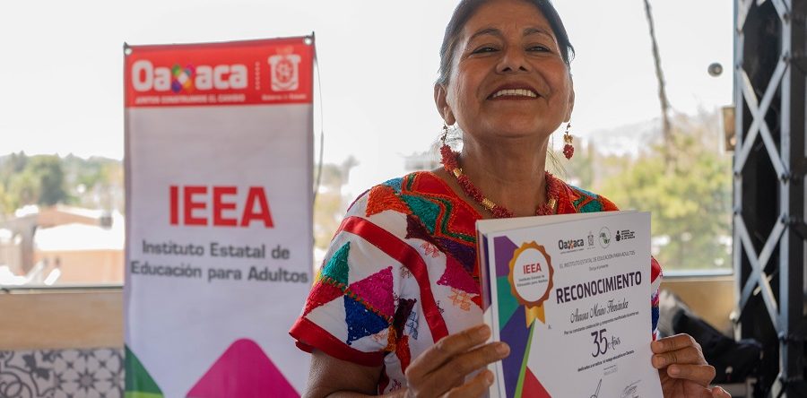 Reconoce IEEA a trabajadoras y trabajadores por 10, 20, 25, 30 y 35 años de servicio