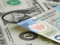 Peso se aprecia por tercer día: dólar se debilita y baja de los 24 pesos