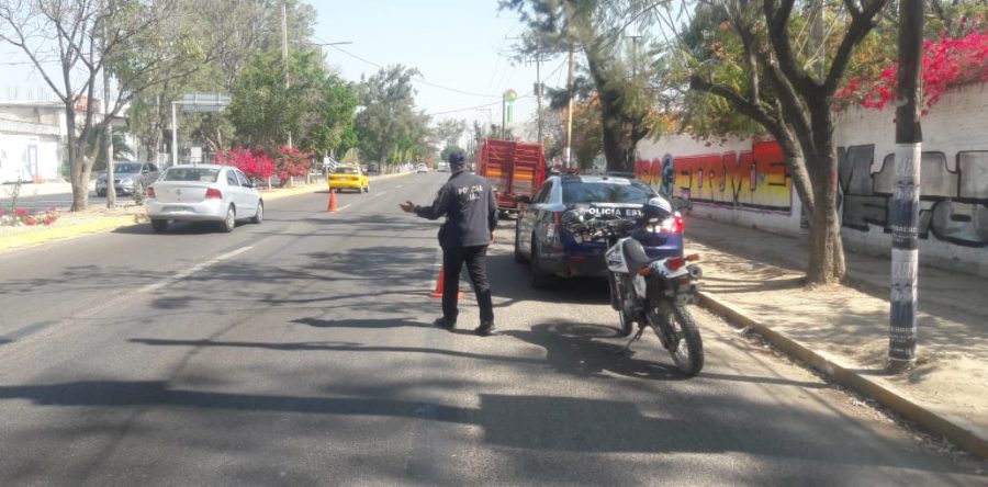 Realizan operativos de verificar a choferes de taxis y urbanos ante pandemia