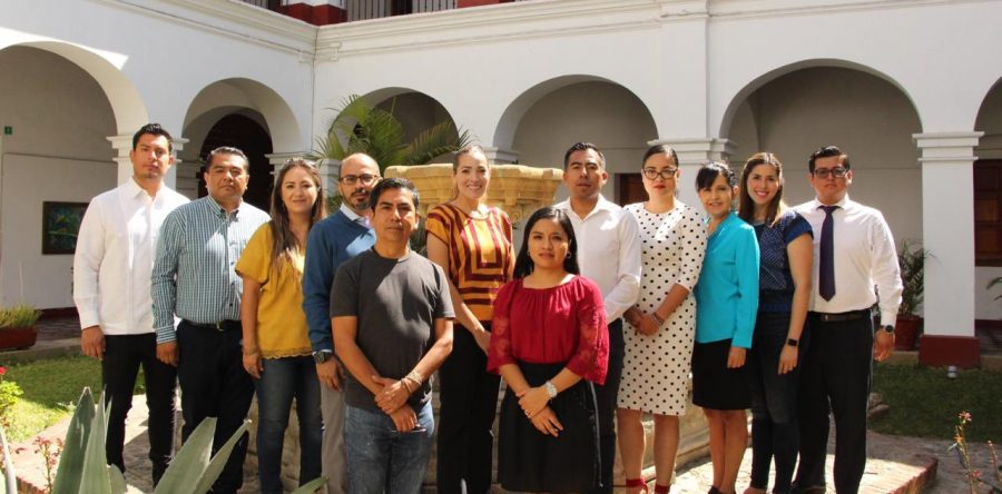 Sesiona Junta Directiva de la Casa de la Cultura Oaxaqueña