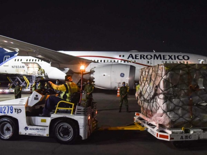 Llegan casi dos millones de cubrebocas desde China