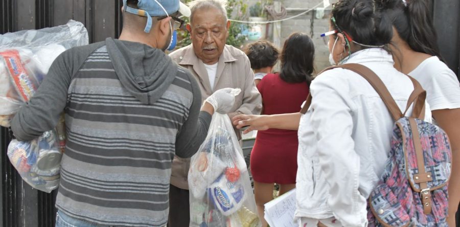 Lleva Ayuntamiento de Oaxaca apoyos alimentarios a familias vulnerables de Cinco Señores