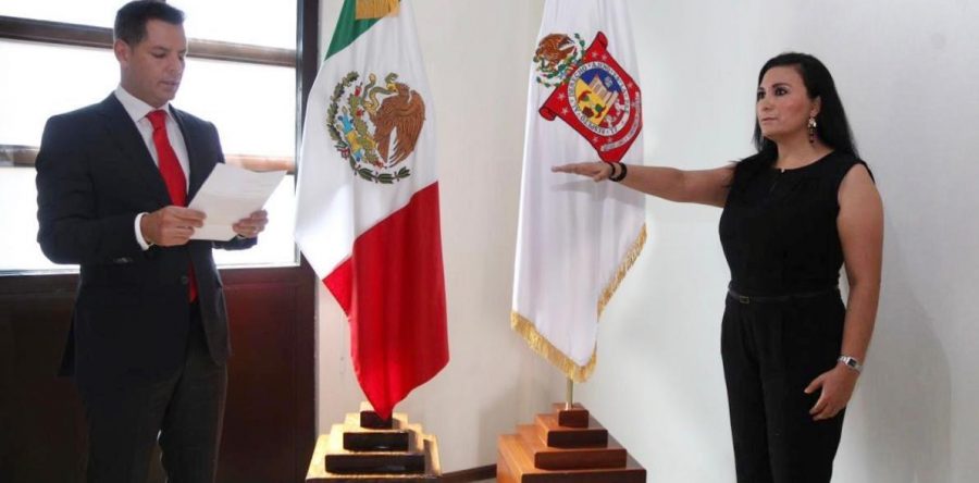 Toma protesta Alejandro Murat a nueva titular del IOA