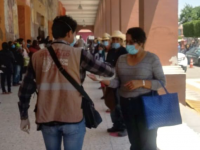 Largas filas en bancos de beneficiarios del programa Producción para el Bienestar en Huajuapan