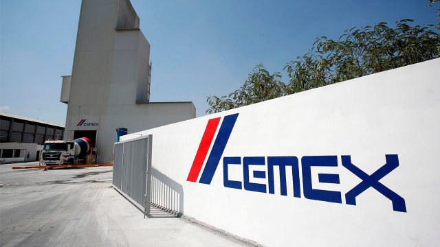 Cemex pide a empleados y ejecutivos parte de sus sueldos por coronavirus