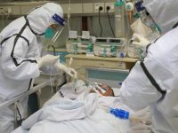 “No pretendemos ser Dios”: Médicos darán prioridad a jóvenes sobre adultos mayores en atención por Covid-19