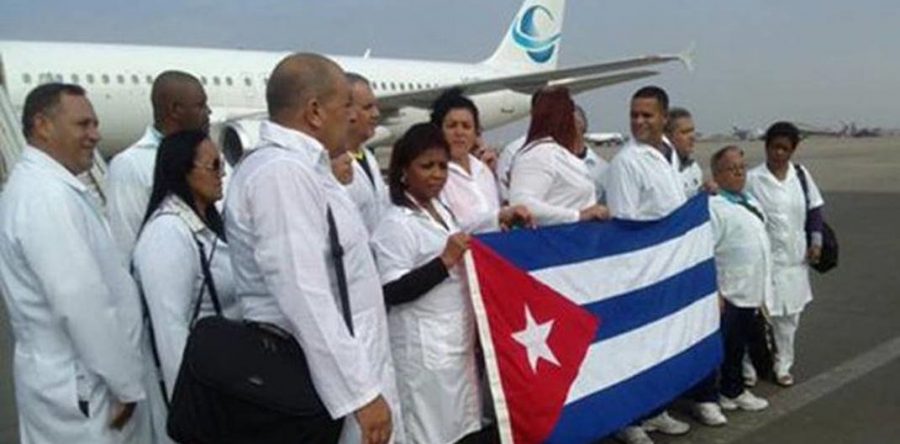 Médicos cubanos no prestarán servicio en México, aclara SRE