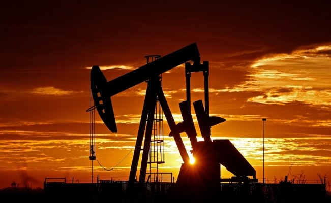 Colapsa el petróleo WTI… barril por debajo de 2 dólares