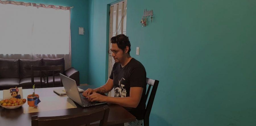 Personal del Gobierno del Estado comparte su experiencia sobre el trabajo en casa