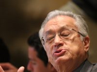 Los Bartlett: Luis Murat