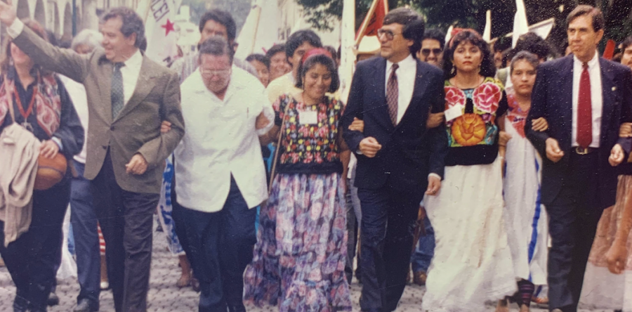 Conversaciones con garganta abismal: Raúl Castellanos Hernández