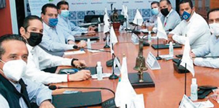 Gobernadores, más preocupados por perder en 2021 que por federalismo: Carlos Ramírez