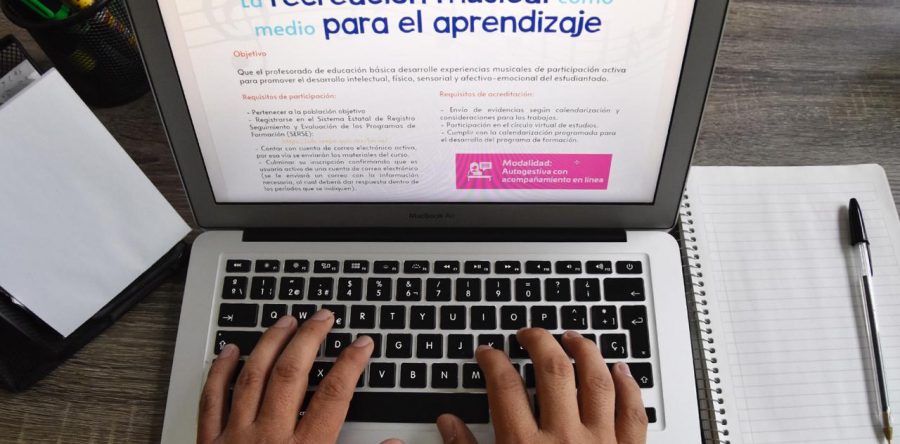 Imparte IEEPO el curso recreación musical como medio para el aprendizaje