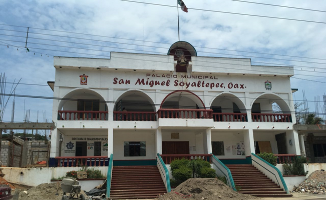 Tras cateo en San Miguel Soyaltepec, Fiscalía General aprehende y lleva ante Juez a probable violador de adolescente
