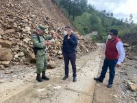 El Gobernador Alejandro Murat recorre la región de los Ozolotepec