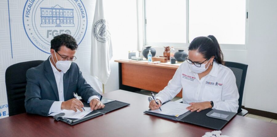 Fiscalía General y SEMOVI suscriben convenio de colaboración para inhibir actividades ilícitas en el servicio de transporte público