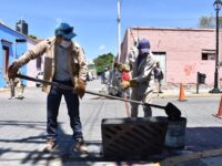 Intensifica SAPAO limpieza y desazolve en sistema de drenaje de la ciudad y sus colonias