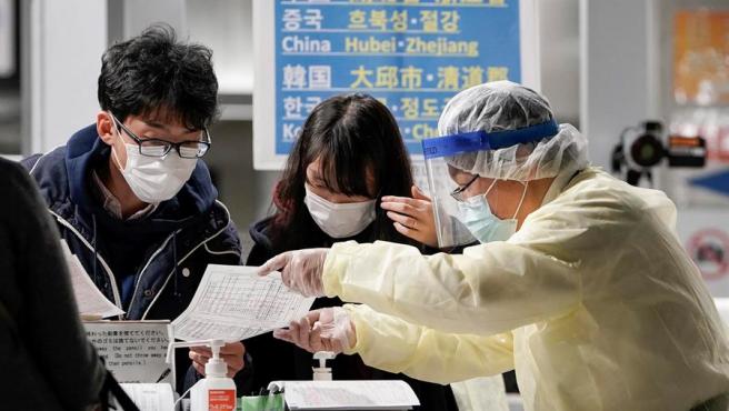 Japón no puede superar la pandemia Covid-19: sufre récords de contagios diarios