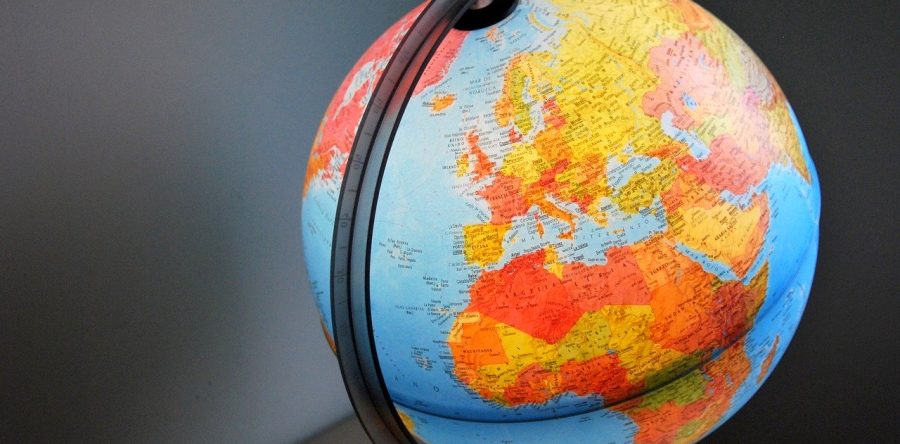 El País rediezcubre México; se deslinda de Peña-PRI y va contra AMLO: Carlos Ramírez