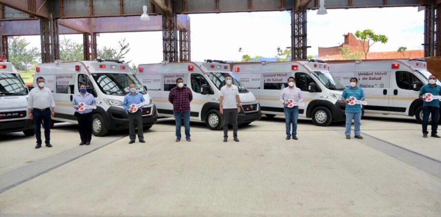 Con entrega de ambulancias, Alejandro Murat fortalece los servicios de salud de la Cuenca y Sierra Sur