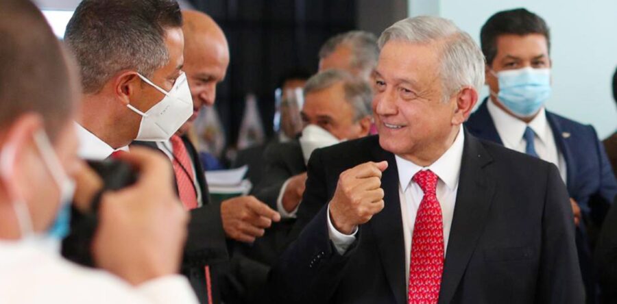 Concreta Alejandro Murat acuerdo con la SEP en beneficio del alumnado y magisterio mexicano