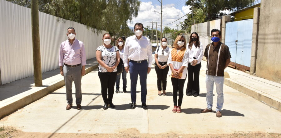 Con obras abonamos al desarrollo de las agencias de Oaxaca de Juárez: Oswaldo García