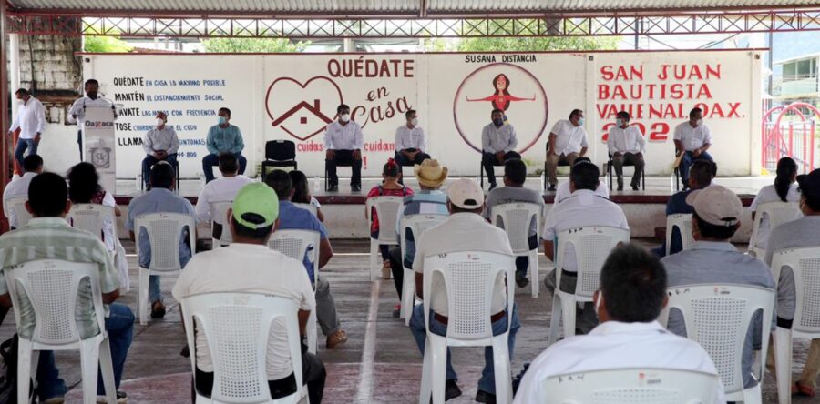 Entrega Alejandro Murat apoyos a localidades afectadas por lluvias en la Cuenca del Papaloapan