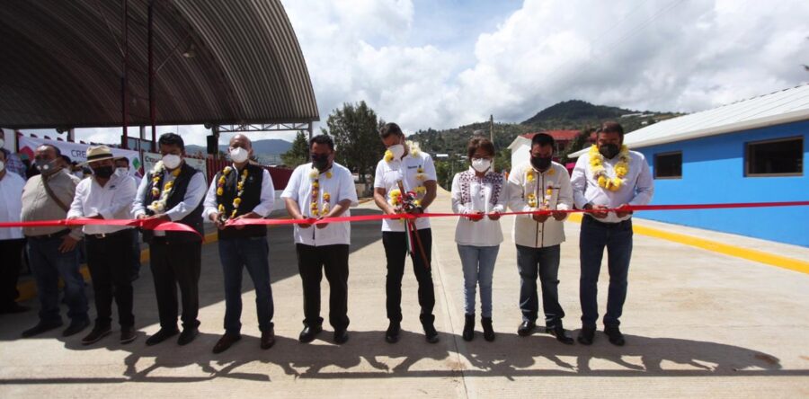 Inaugura AMH obras de infraestructura social en la Sierra Norte