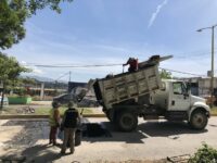 Sigue mejorando Ayuntamiento calles de la capital con programa emergente de bacheo