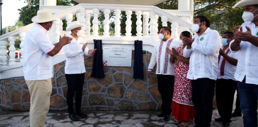 San Miguel Soyaltepec crece con mejor infraestructura deportiva y social: Alejandro Murat