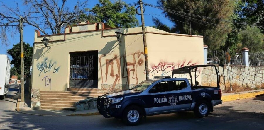 Vigila Policía Municipal cierre de cementerios durante “Lunes de Panteón”