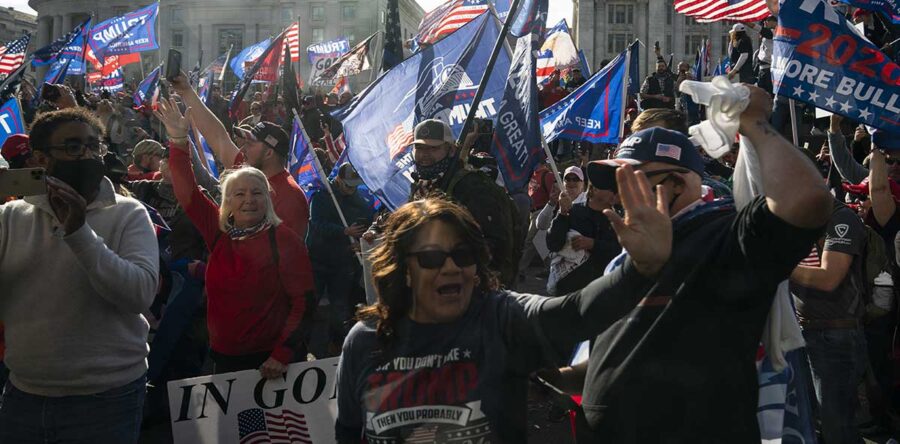 Miles marchan en Washington en apoyo a Donald Trump